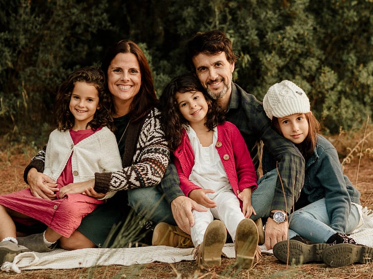 Horizontal familia. Fotógrafa de familia en Málaga. Patricia Becaroto